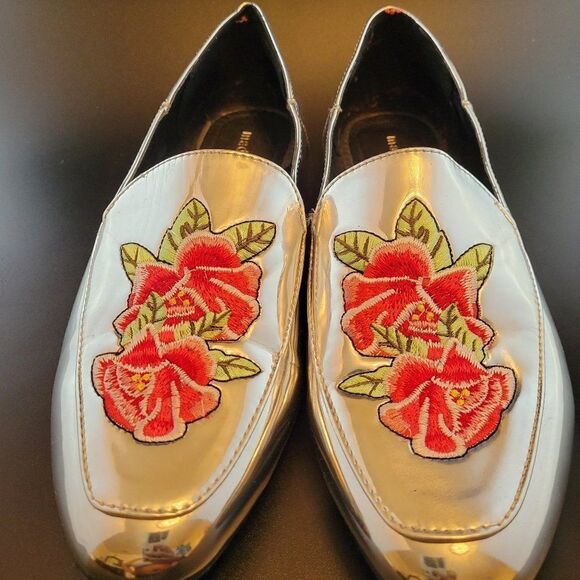 BRAN NEW MADDEN GIRL ORBITT METALLIC ROSE EMBROIDERY EMBELLISHED FLAT - Picture 2 of 15